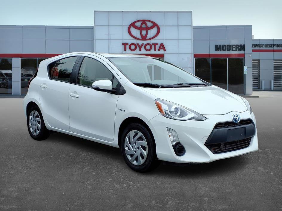 2015 Toyota Prius C Four photo 2