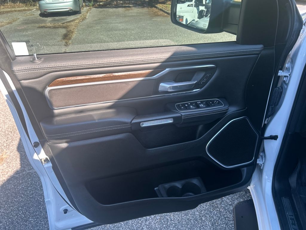 2022 Ram 1500 Laramie photo 10