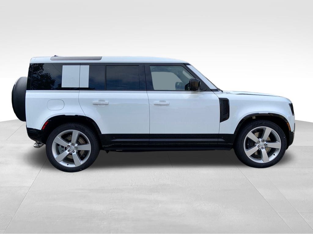 2025 Land Rover Defender 110 X-Dynamic SE photo 2
