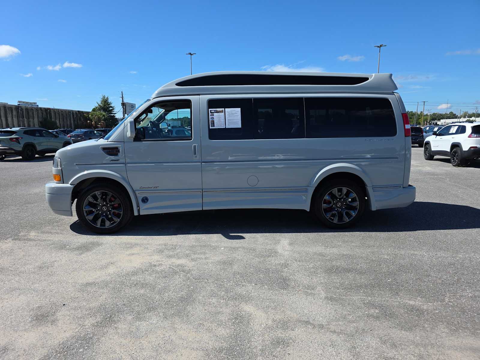 2023 Gmc Savana 2500 Cargo photo 4