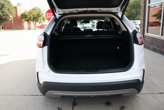 2022 Ford Edge SEL photo 15