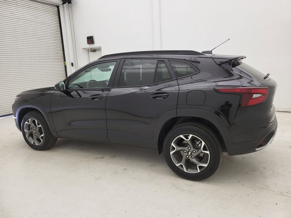 2024 Chevrolet Trax LT photo 13