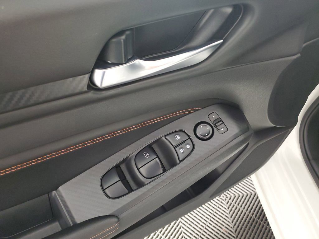 Used 2021 White Nissan 2.5 SR image 30