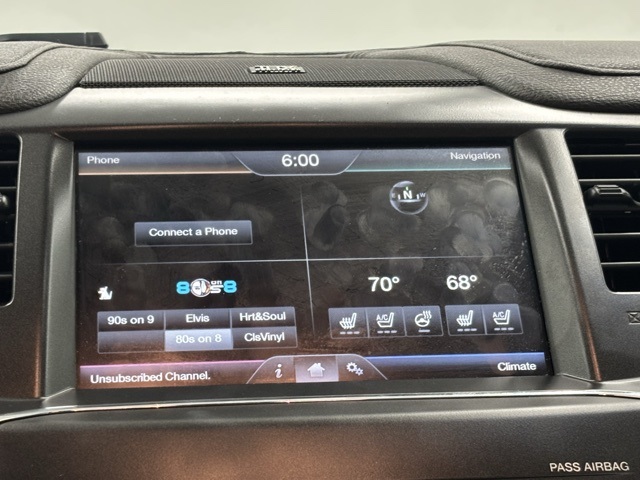 2014 Lincoln MKS Base photo 20