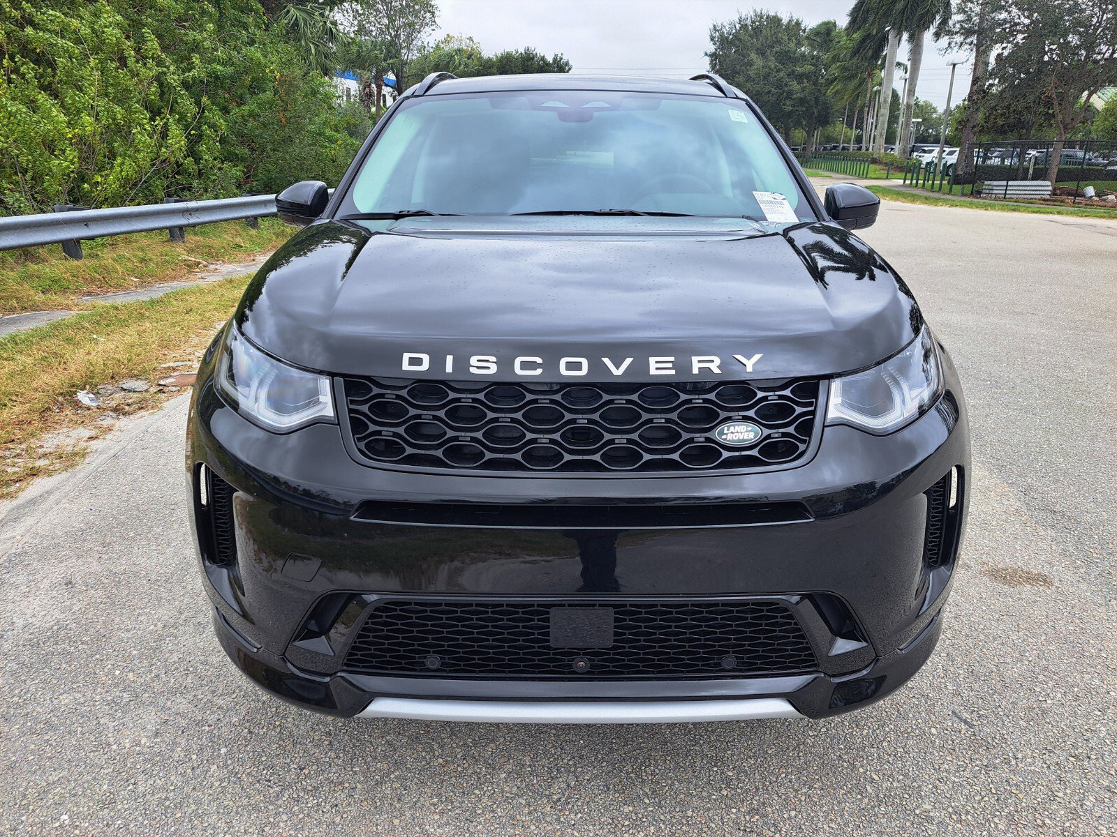 2025 Land Rover Discovery Sport S photo 5