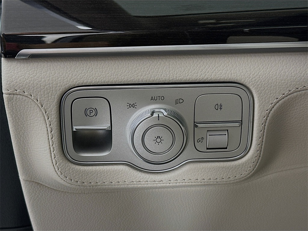 2026 Mercedes Benz GLE 450 4MATIC photo 10