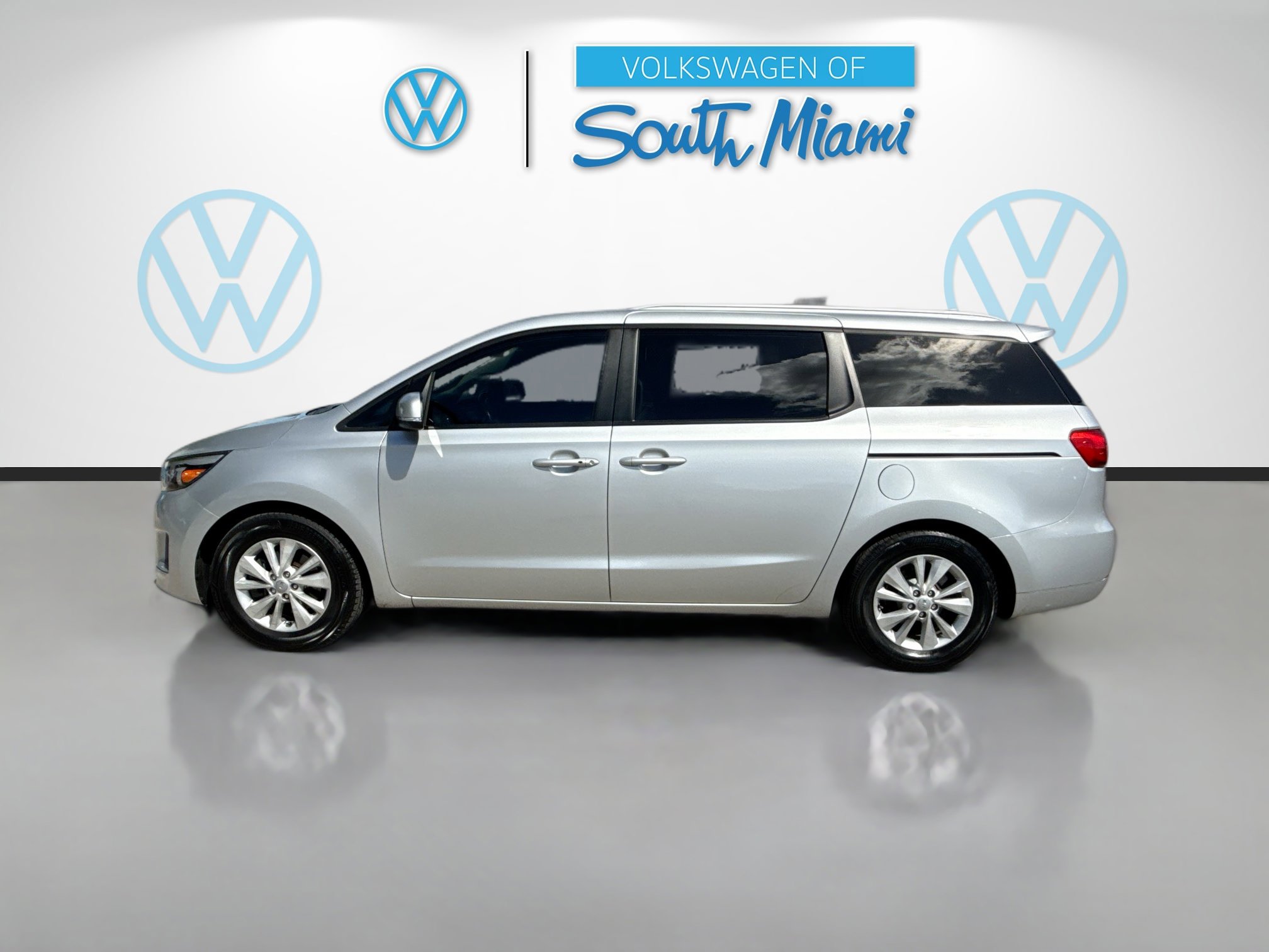 2018 Kia Sedona LX photo 4