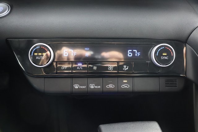 2023 Hyundai Elantra SEL photo 13