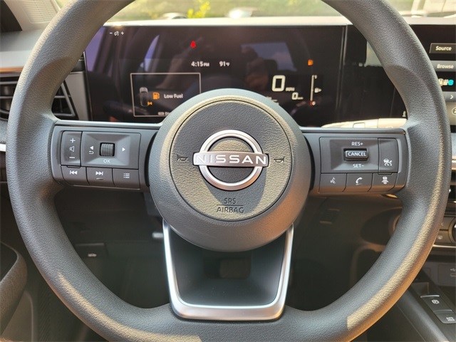 2025 Nissan Kicks SV photo 18