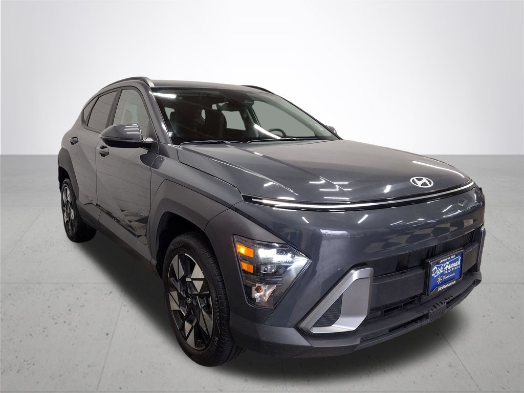 2024 Hyundai Kona SEL photo 4