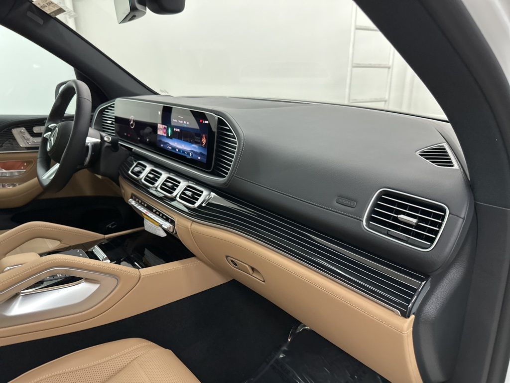 2026 Mercedes Benz GLS 580 4MATIC photo 26