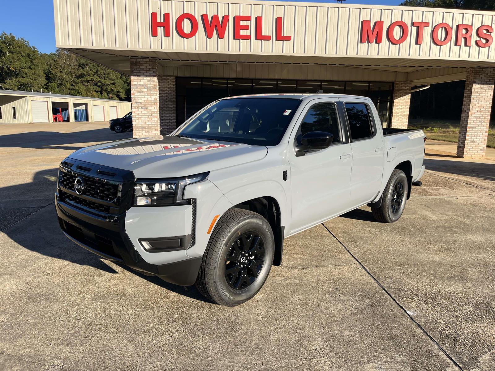 2026 Nissan Frontier SV's photo
