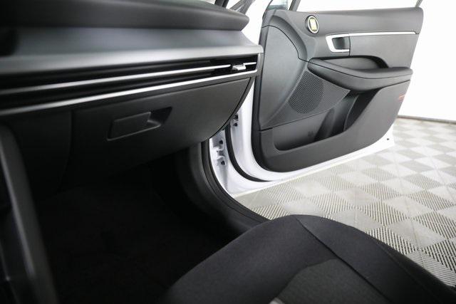 2026 Hyundai Sonata SE photo 14