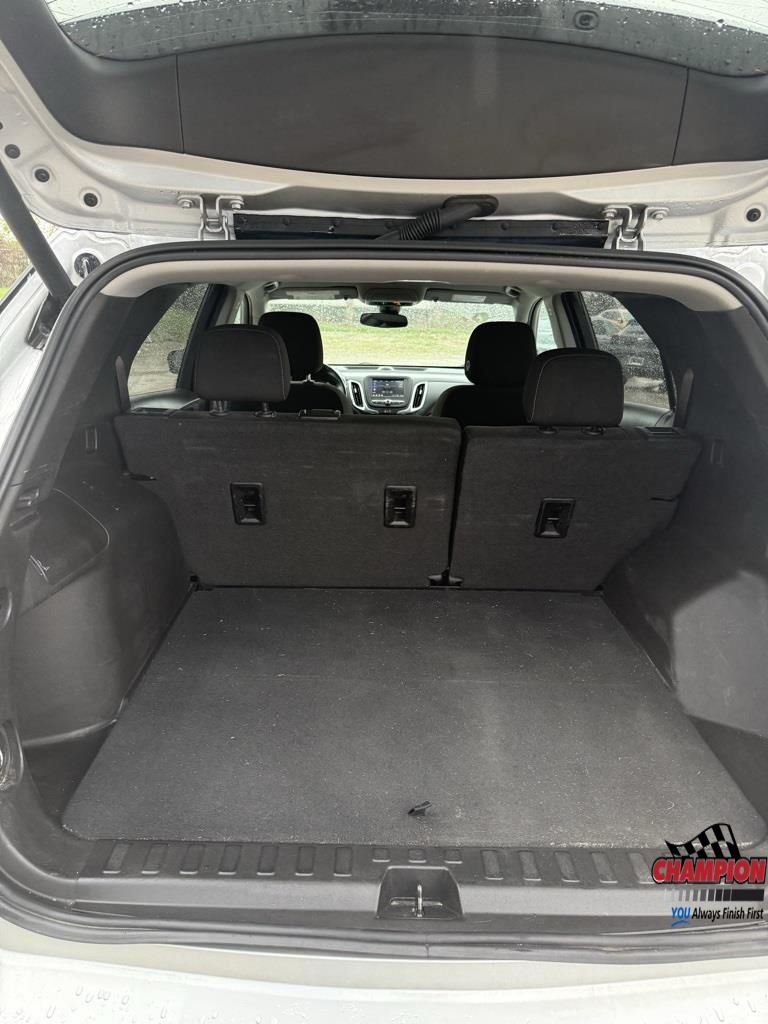 2022 Chevrolet Equinox LT photo 17