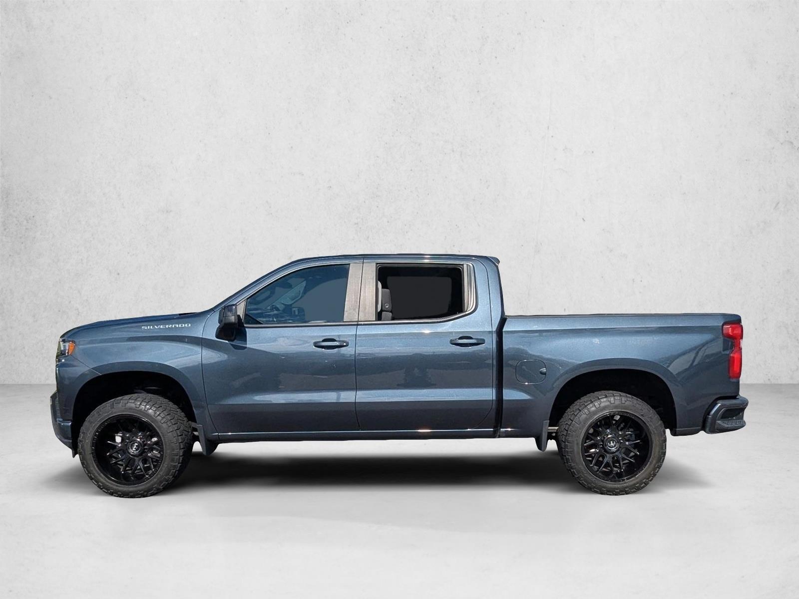 2019 Chevrolet Silverado RST photo 9