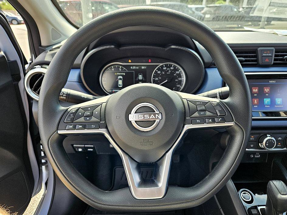 2025 Nissan Versa SV photo 24