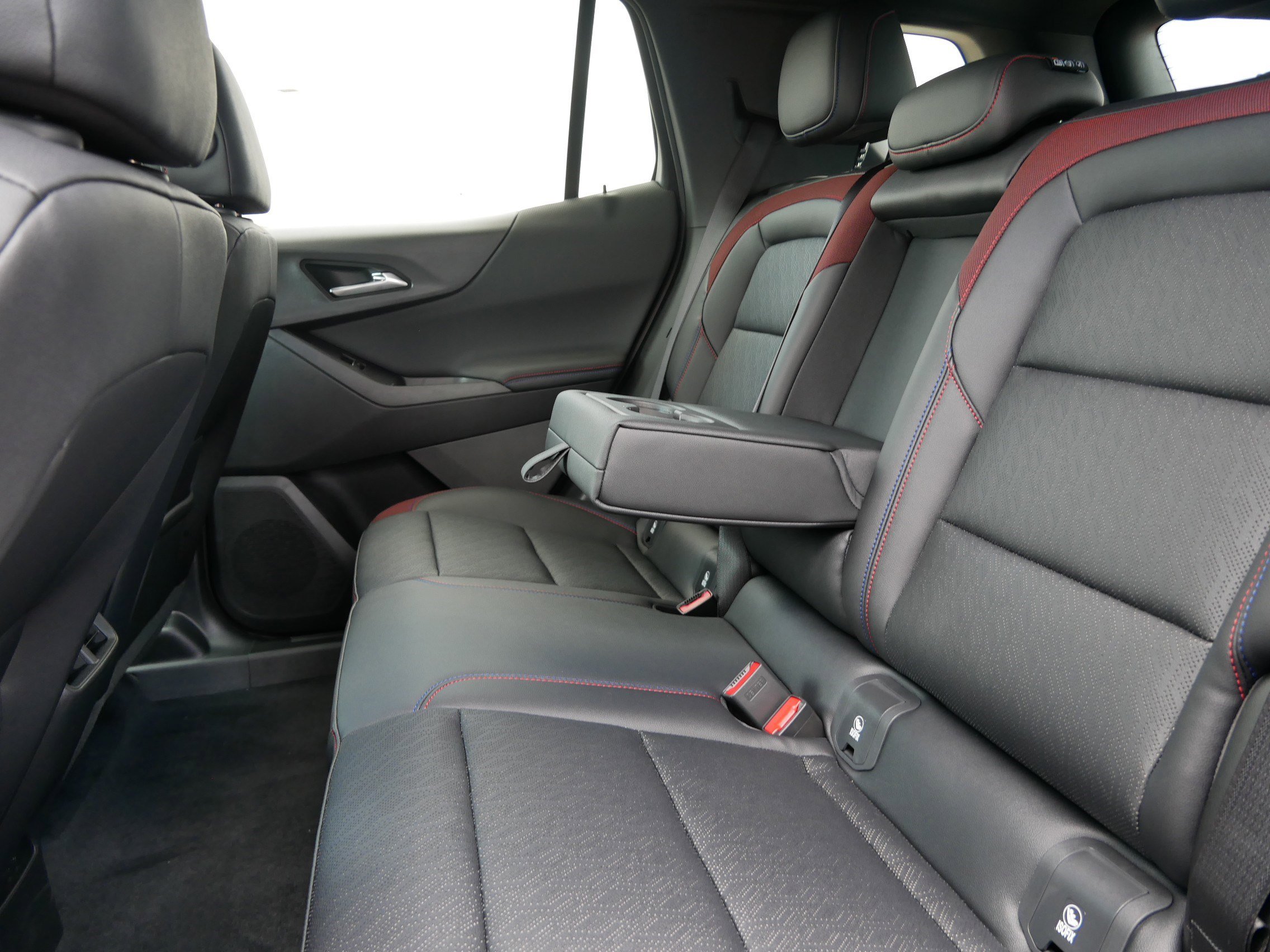 2026 Chevrolet Equinox RS photo 3