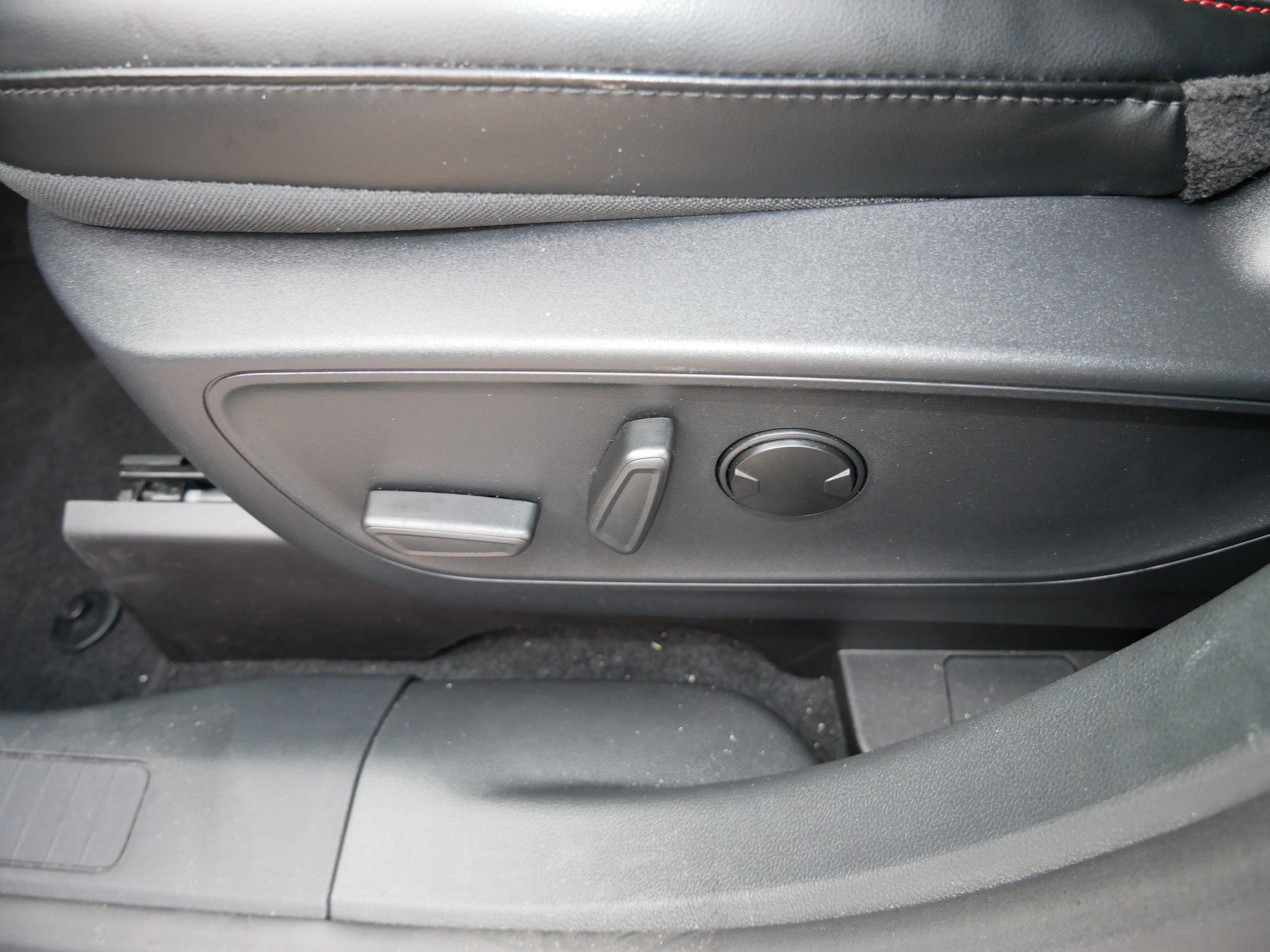 2025 Ford Escape ST-Line Select photo 19