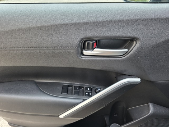 2022 Toyota Corolla Cross XLE photo 10