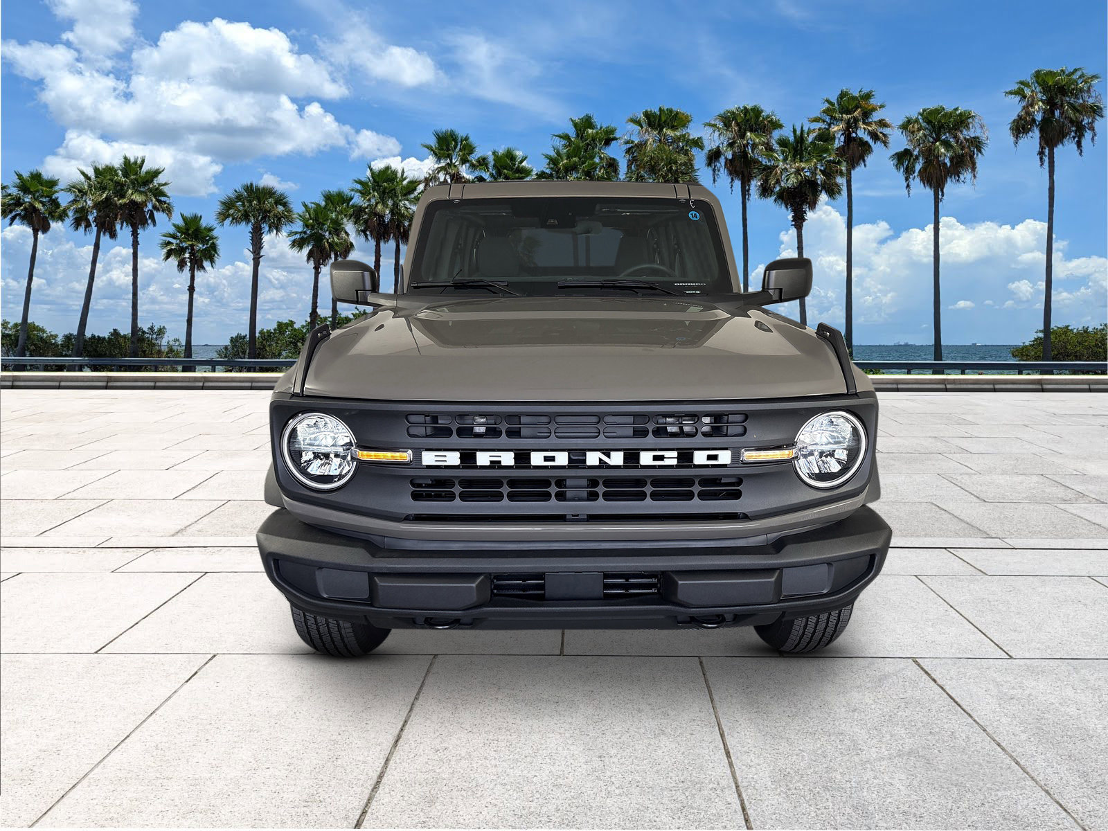 2025 Ford Bronco Base photo 4