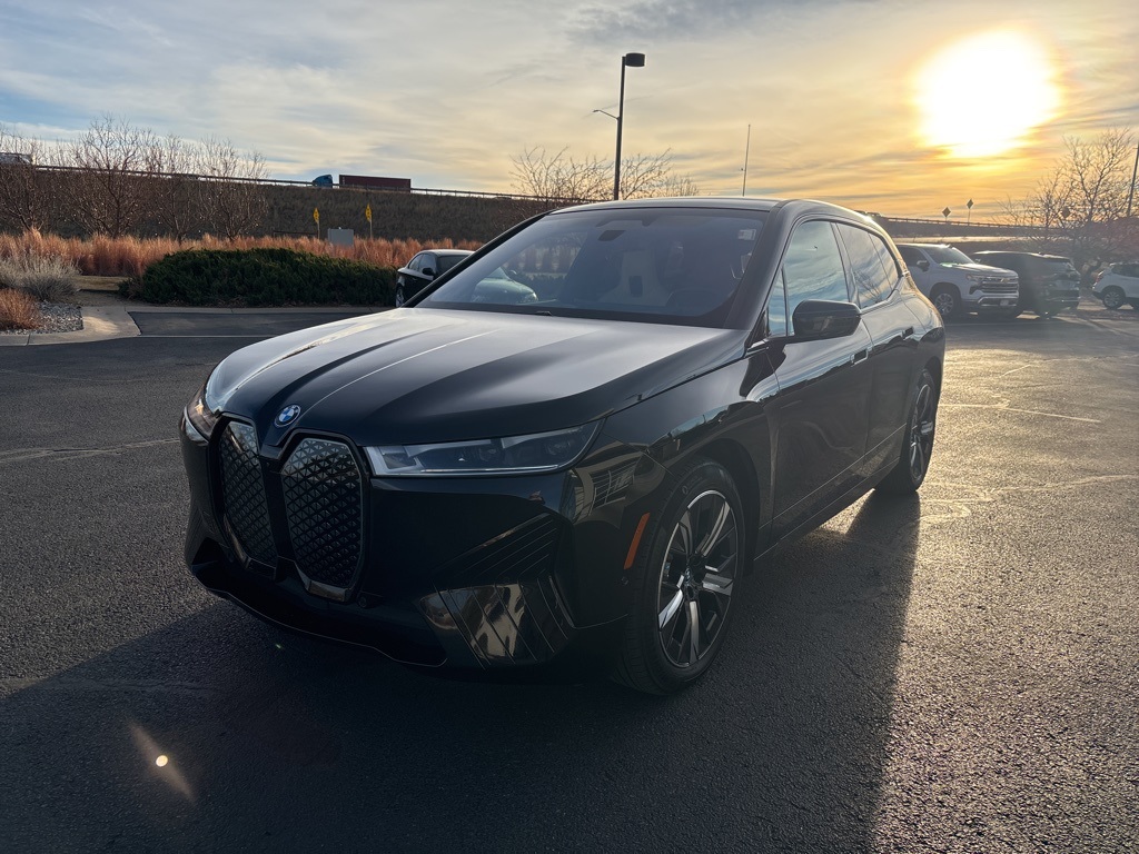 2022 BMW iX Base's photo