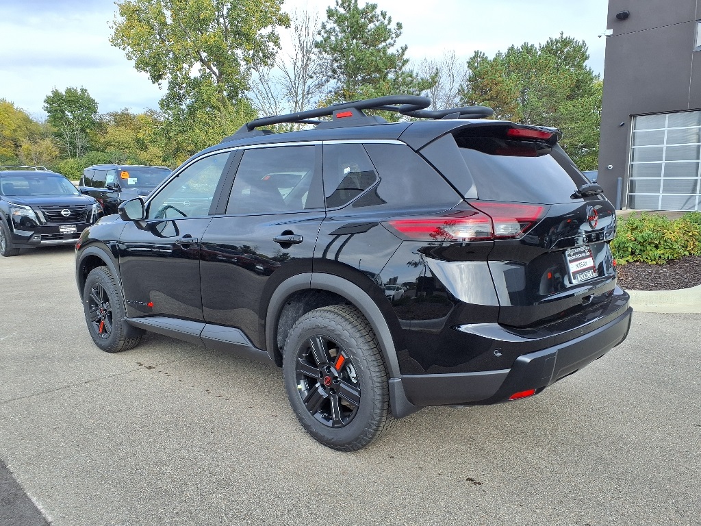 2026 Nissan Rogue SV photo 2