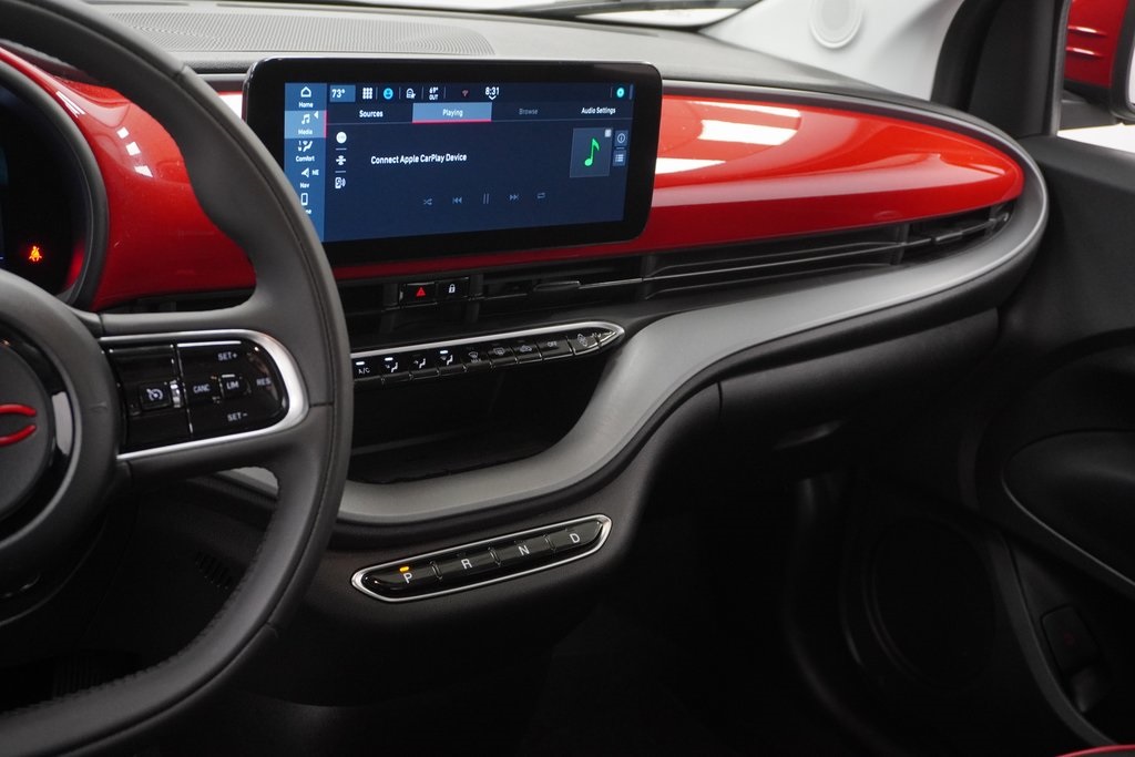 2024 Fiat 500e Red photo 18