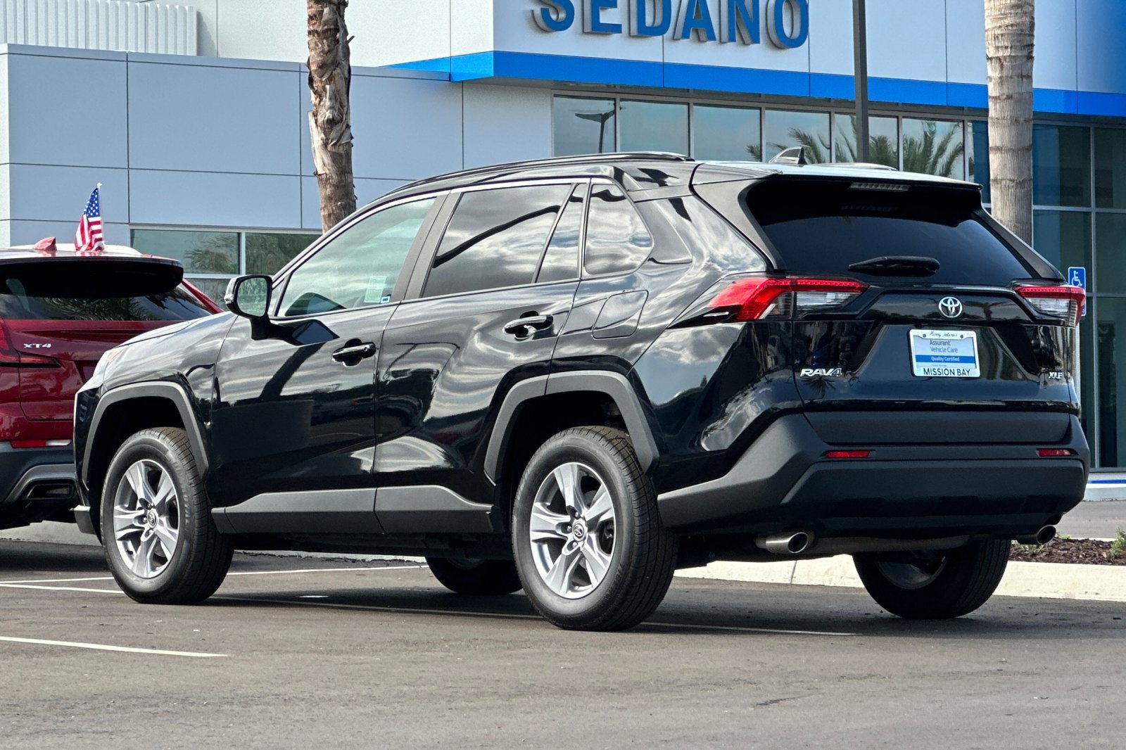 2022 Toyota RAV4 XLE photo 4