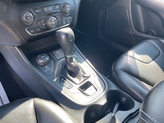 2019 Jeep Cherokee Latitude photo 17