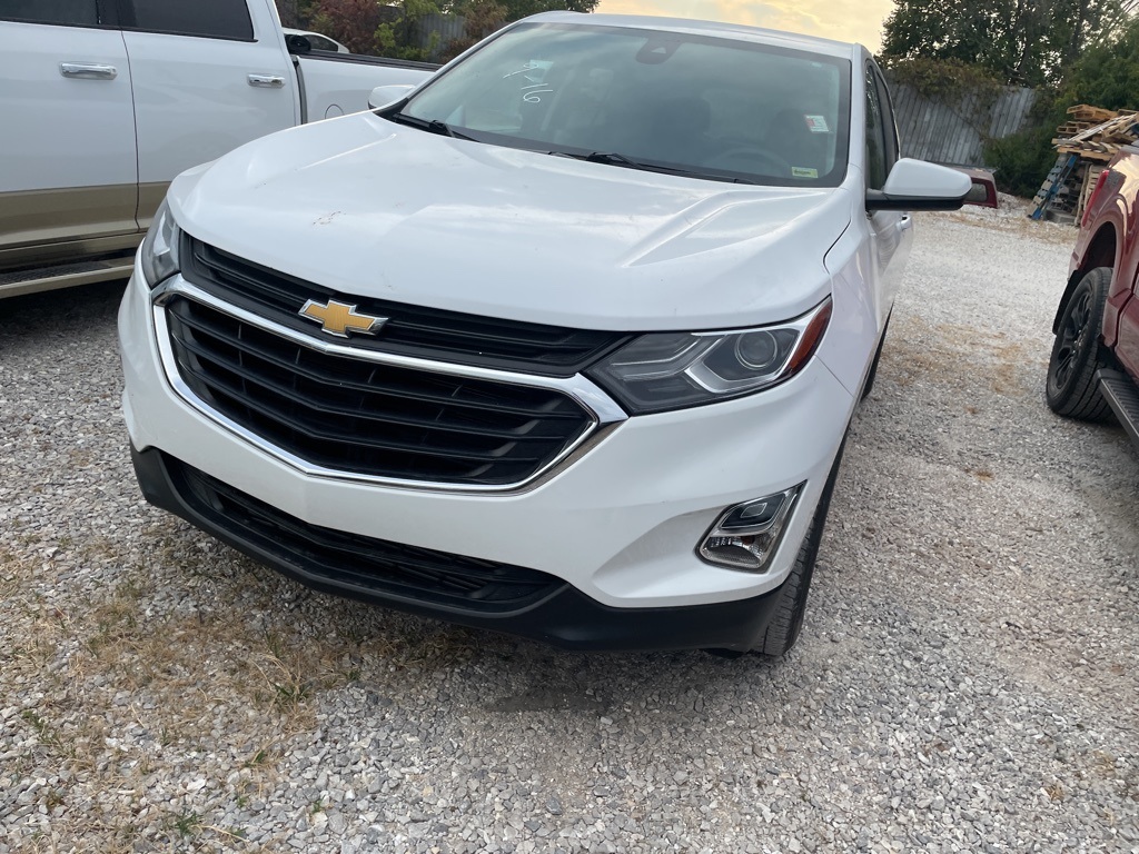 2021 Chevrolet Equinox LT photo 2