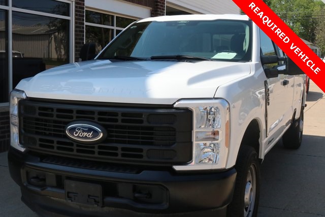 2024 Ford F-350 XL photo 3