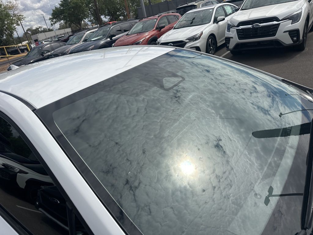 2023 Toyota Corolla LE photo 5