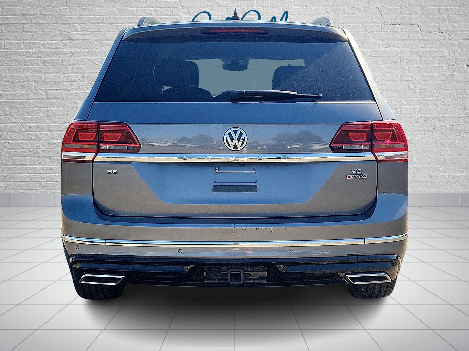 2020 Volkswagen Atlas SE Technology R-Line photo 2