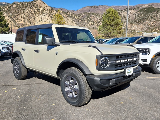 2025 Ford Bronco 4-Door Big Bend's photo