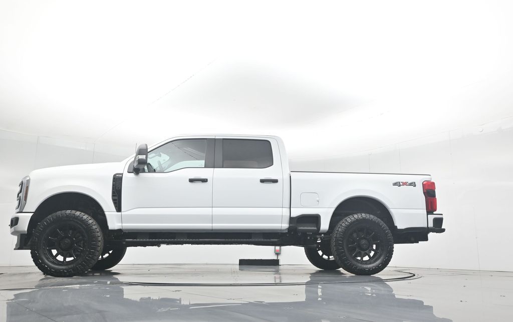 2025 Ford F-250 photo 44