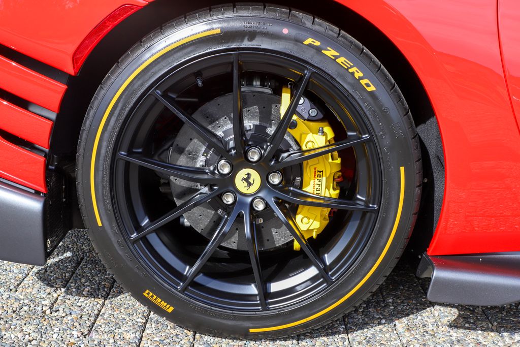 2023 Ferrari 812 Competizione photo 59