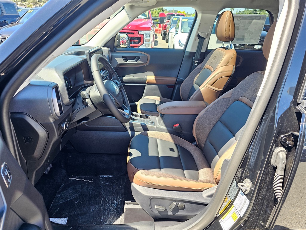 2025 Ford Bronco Sport Outer Banks photo 21