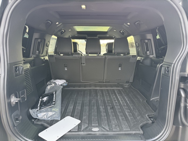 2024 Land Rover Defender 130 Outbound photo 10