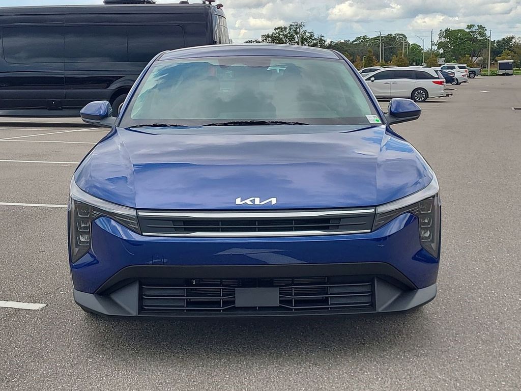 2025 Kia K4 LXS photo 9