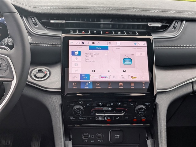 2025 Jeep Grand Cherokee Limited photo 15