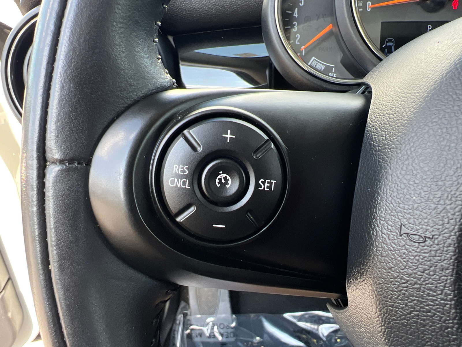 2021 Mini Cooper 2 Door Hardtop Oxford Edition photo 22