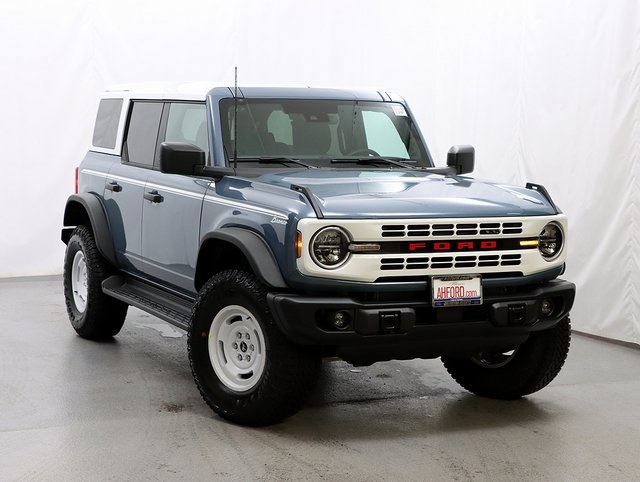 2025 Ford Bronco 4-Door Heritage Editon's photo