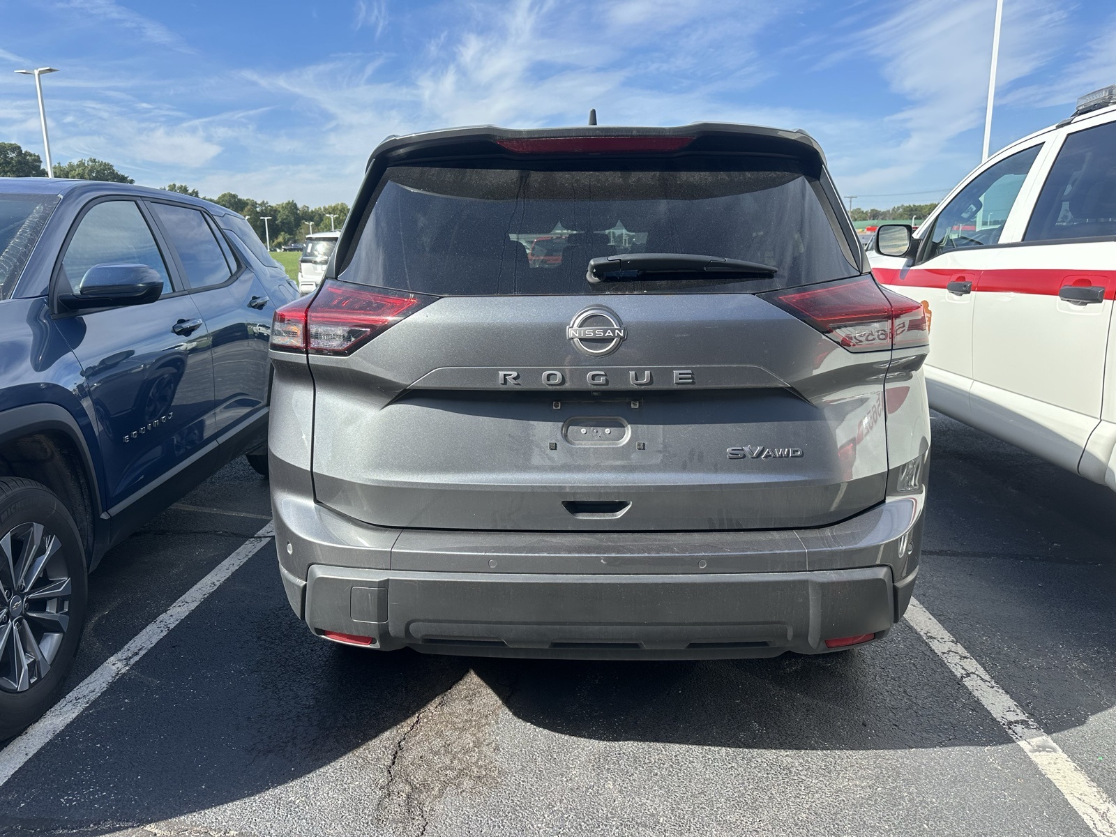2024 Nissan Rogue SV photo 2