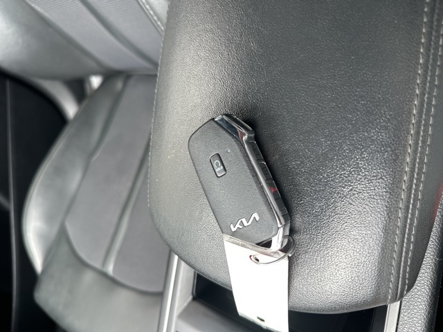 2022 Kia K5 GT-Line photo 32
