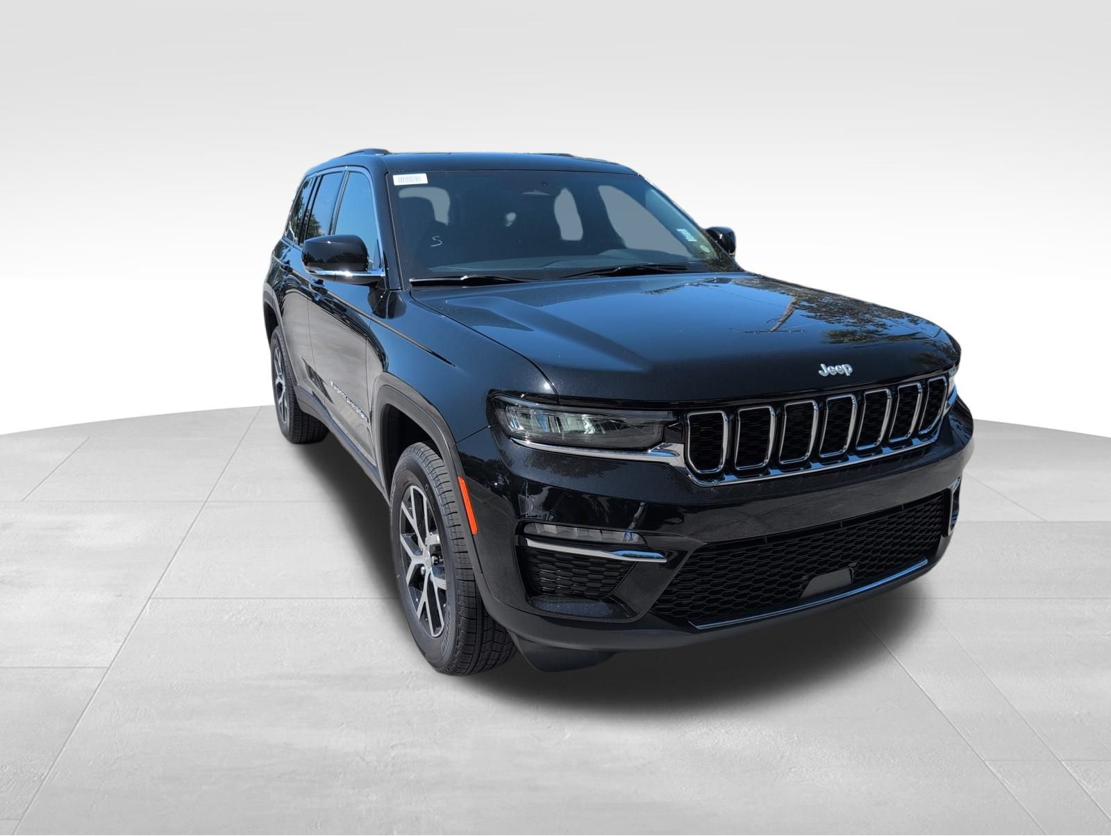 2025 Jeep Grand Cherokee Limited photo 2