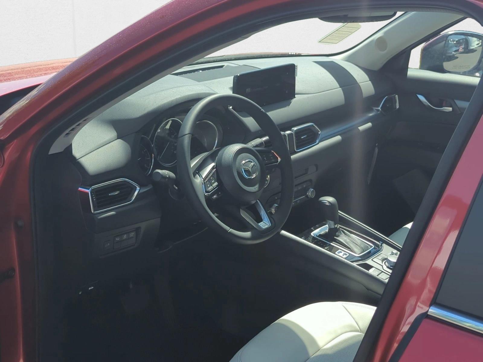 2025 Mazda CX-5 2.5 S Preferred photo 3