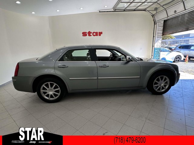 Used 2007 Chrysler 300 Limited with VIN 2C3LK53G27H615608 for sale in Queens, NY