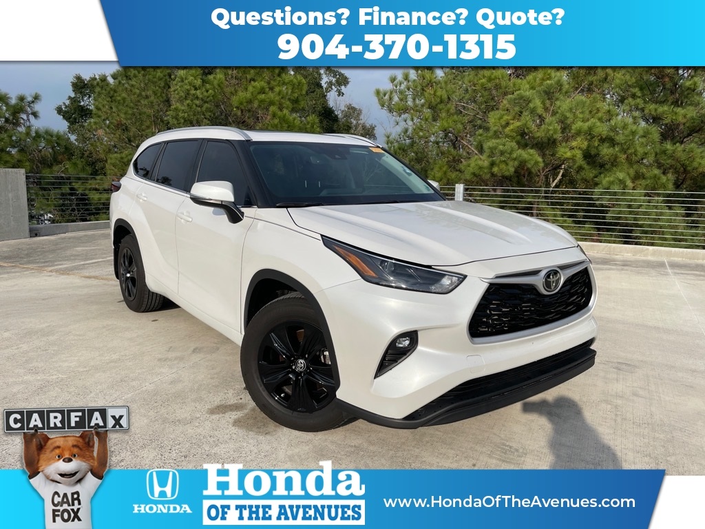 2024 Toyota Highlander XLE's photo