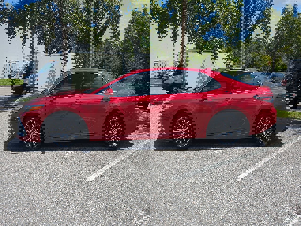 2023 Toyota Camry Hybrid XLE photo 8