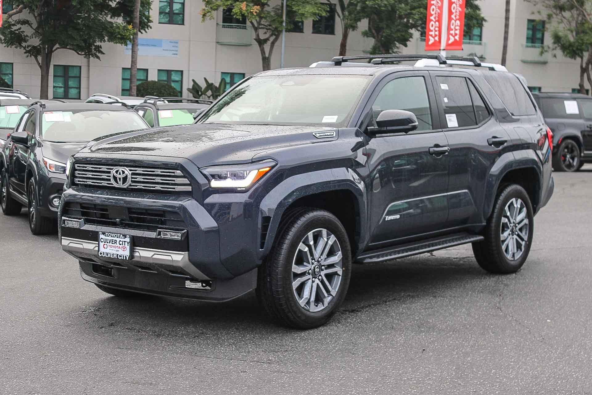 2025 Toyota 4Runner Limited photo 3